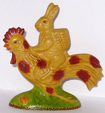 yellow ware rabbit on rooster #R214; 5 1/2